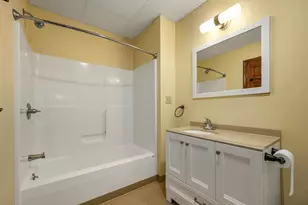 28 29 &amp 42 Railroad &amp Main Square, Plymouth, NH 03264 - Photo 19