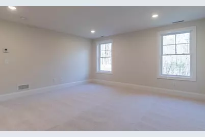 7 Doucet Avenue, Nashua, NH 03062 - Photo 9