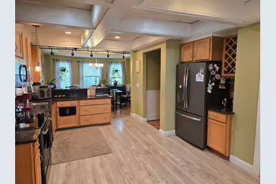 841 Beech Street, Manchester, NH 03104 - Photo 5