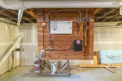 375 East Main Street, Newport City, VT 05855 - Photo 37