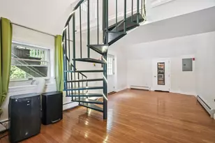 34 Floral Ave, Dover, NH 03820 - Photo 3