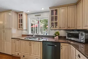 25 Chatfield Dr, Litchfield, NH 03052 - Photo 21