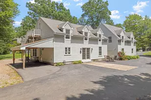 25 Chatfield Dr, Litchfield, NH 03052 - Photo 3