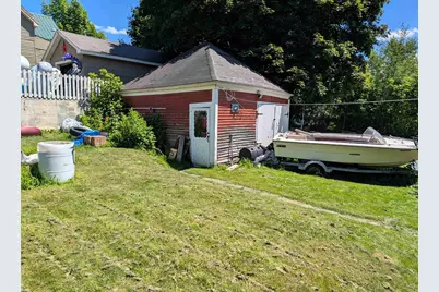 22 Cambridge Street, Berlin, NH 03570 - Photo 11