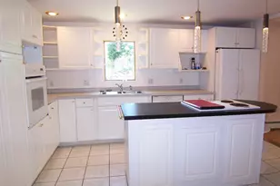 21 Edson St, Nashua, NH 03064 - Photo 9