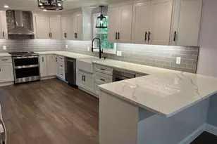 7 Oakwood St, Windham, NH 03087 - Photo 3