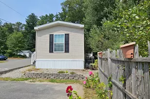 8 Barksdale Ave, Londonderry, NH 03053 - Photo 31