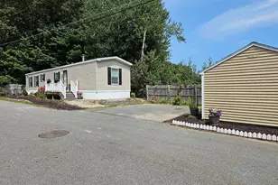 8 Barksdale Ave, Londonderry, NH 03053 - Photo 7