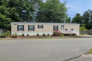 8 Barksdale Ave, Londonderry, NH 03053 - Photo 1