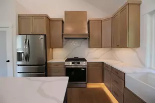 441 Blane Cir, Pembroke, NH 03275 - Photo 5