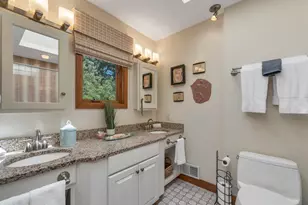 82 Pilgrim Dr, Bedford, NH 03110 - Photo 27