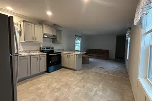 40 Pinyon Place, Londonderry, NH 03053 - Photo 5