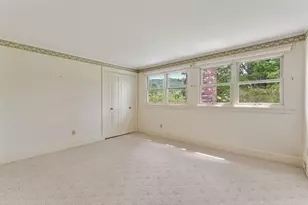 593 Red Barn Rd, Hartford, VT 05001 - Photo 35