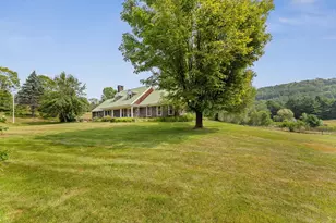 593 Red Barn Rd, Hartford, VT 05001 - Photo 3