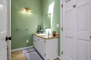 4 Therriault Ave, Salem, NH 03079 - Photo 19