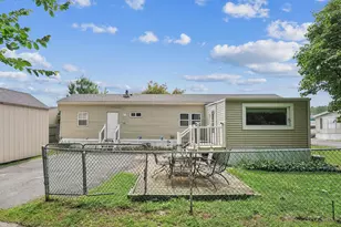 75 S Polcy St, Salem, NH 03079 - Photo 3