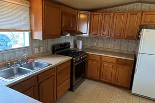 18 Springbrook St, Hinsdale, NH 03451 - Photo 3