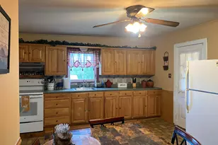 646 Trudel St, Berlin, NH 03570 - Photo 9