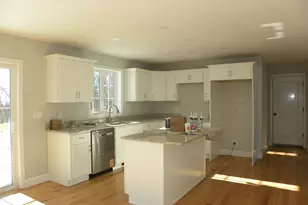 313 Karatzas Avenue, Manchester, NH 03104 - Photo 3