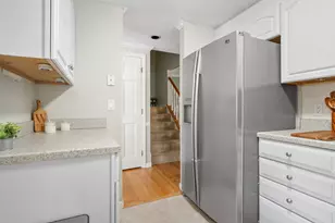 34 Briston Ct, Bedford, NH 03110 - Photo 5