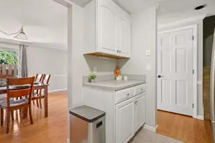 34 Briston Ct, Bedford, NH 03110 - Photo 7