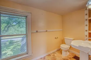 921 Old Waterford Rd, Littleton, NH 03561 - Photo 31