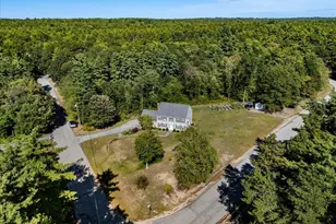 44 Pheasant Run Dr, Chester, NH 03036 - Photo 5