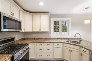 51 Legacy Dr, Nashua, NH 03062 - Photo 11