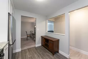 19 Country Club Dr, Manchester, NH 03102 - Photo 11