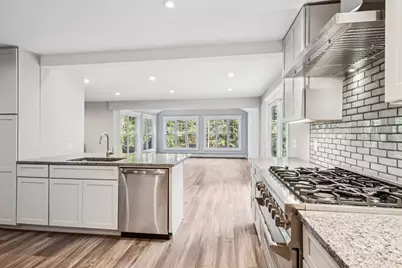 1004 Jericho Road, Hartford, VT 05001 - Photo 9