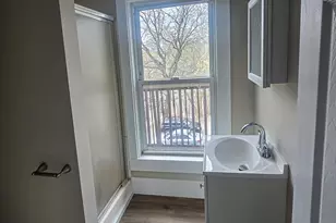 8 Union St, Claremont, NH 03743 - Photo 11