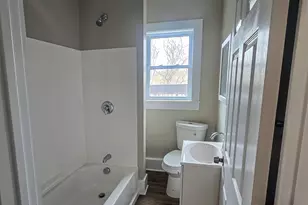 8 Union St, Claremont, NH 03743 - Photo 15