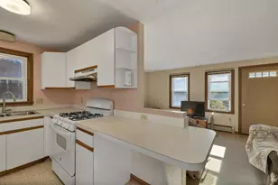 45 Whittier Dr, Fremont, NH 03044 - Photo 5