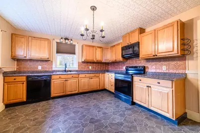 266 Madison Avenue, Berlin, NH 03570 - Photo 9