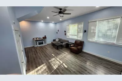 170 Myrtle Street, Claremont, NH 03743 - Photo 19