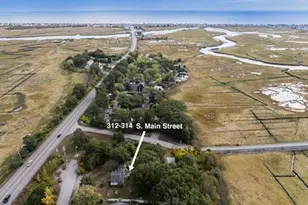 312 S Main St, Seabrook, NH 03874 - Photo 7