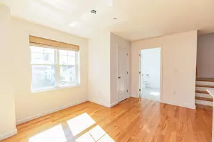 163 Woodview Way, Manchester, NH 03102 - Photo 7