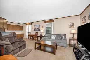 69 Caddy Dr, Salem, NH 03079 - Photo 3