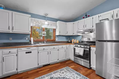 9 Plaza Avenue, Hudson, NH 03051 - Photo 7