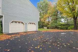 9 Plaza Ave, Hudson, NH 03051 - Photo 19