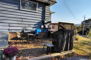 25 Laurel St, Berlin, NH 03570 - Photo 31
