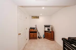 267 Winding Pond Rd, Londonderry, NH 03053 - Photo 23