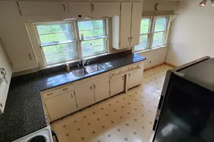 45 Chase St, Claremont, NH 03743 - Photo 7