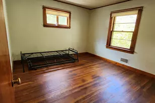 45 Chase St, Claremont, NH 03743 - Photo 11