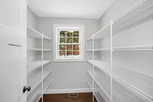 9 Cornstalk Ln, Pelham, NH 03076 - Photo 9