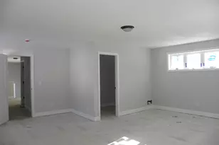 302 Karatzas Avenue, Manchester, NH 03104 - Photo 15