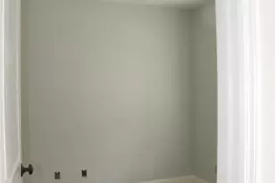 302 Karatzas Avenue, Manchester, NH 03104 - Photo 7