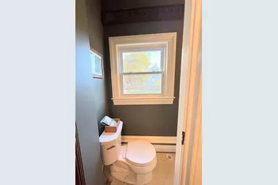 887 Chestnut Street, Manchester, NH 03104 - Photo 17