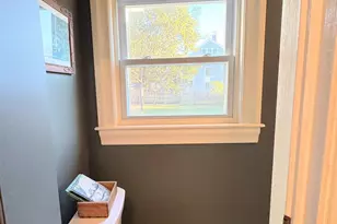 887 Chestnut St, Manchester, NH 03104 - Photo 17