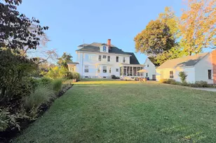 887 Chestnut St, Manchester, NH 03104 - Photo 3